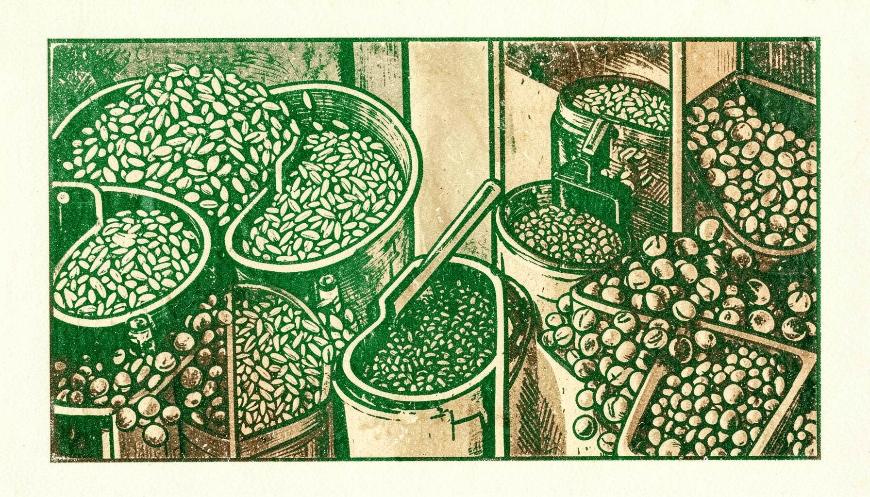 Grains de riz et lentilles dans des distributeurs en vrac, tons beiges et bruns, lumière douce